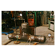 部品破壊試験（歪測定中）